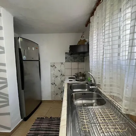 George House Apartment Leonidio Exterior photo